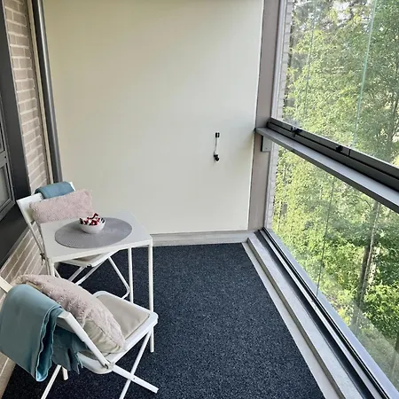 Cosy Near Sello With View From Balcony Leppavaara *
